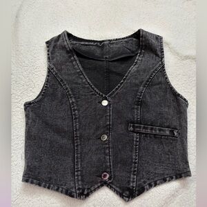 Amazon Cropped Vest Size S
